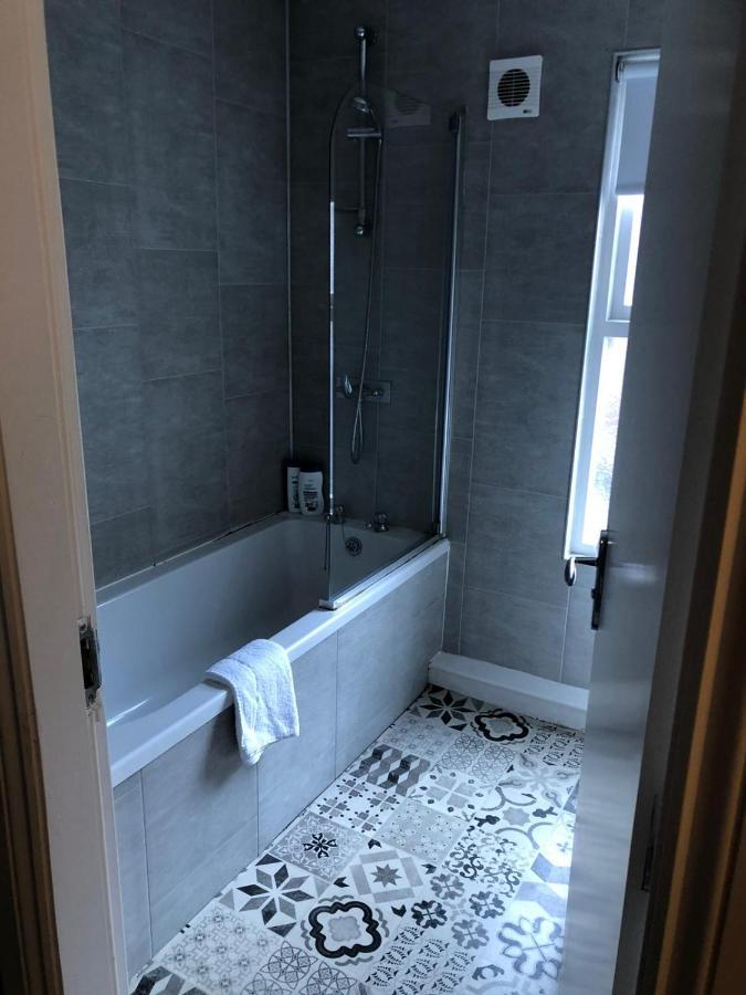 Beautiful Historic 1870 Home Fully Renovated & Modernised Belfast Esterno foto