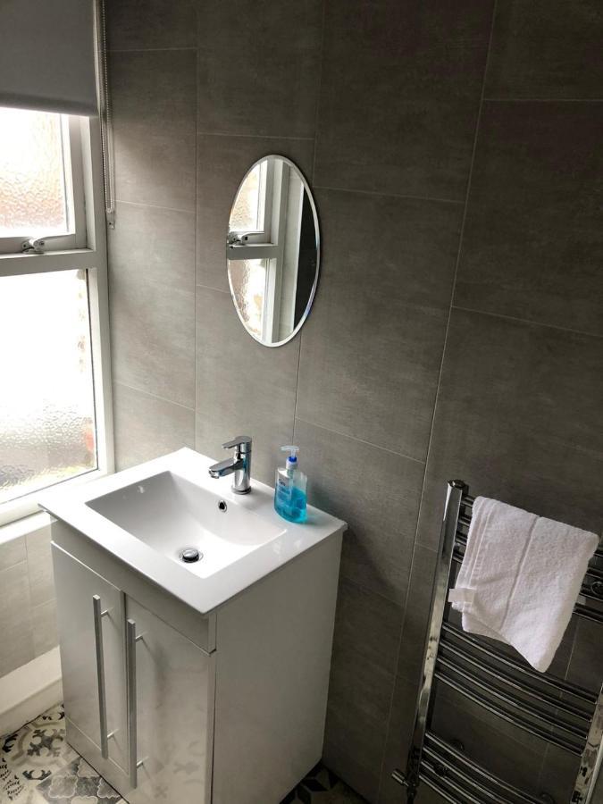 Beautiful Historic 1870 Home Fully Renovated & Modernised Belfast Esterno foto